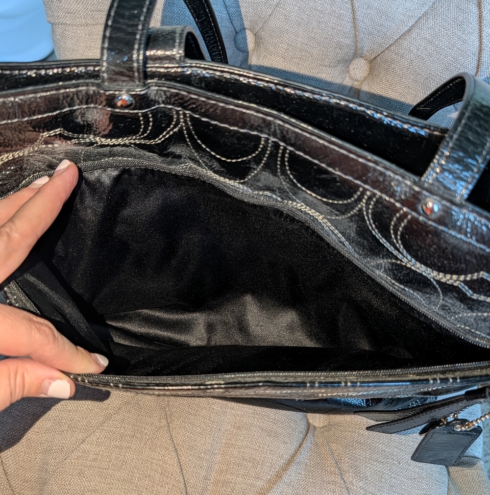 Coach F19256 Signature Stitched Black Patent Travel Bag, Large, READ NOTES - Picture 8 of 11